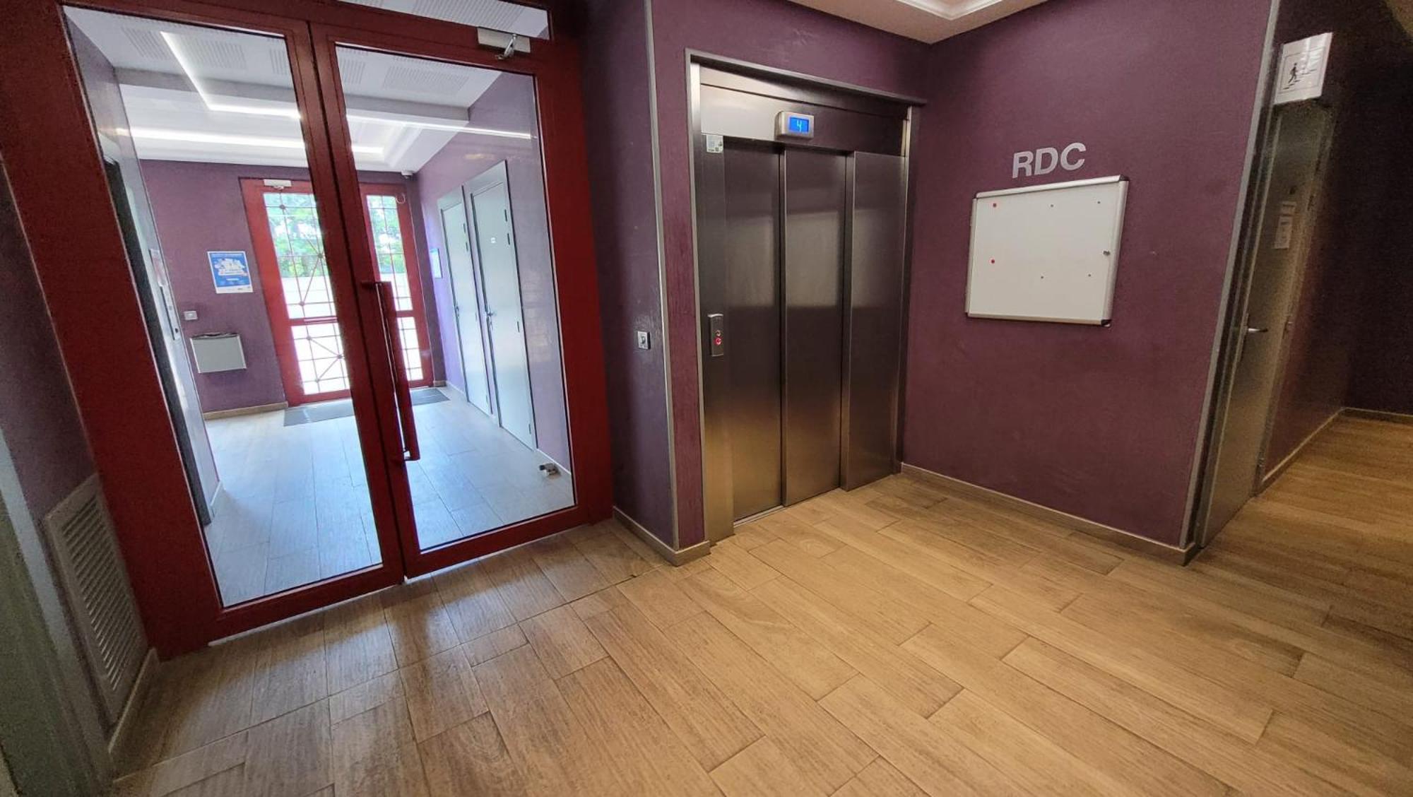 Flat For 6 Persons 10 Minutes From Cdg Airport Lägenhet Le Blanc-Mesnil Exteriör bild